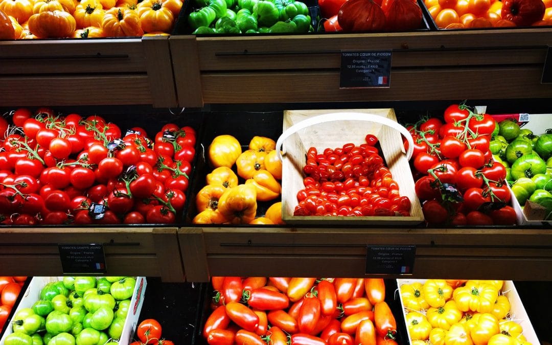 Immer mehr Supermärkte setzen auf „Food in the Nude“, also unverpacktes Obst und Gemüse