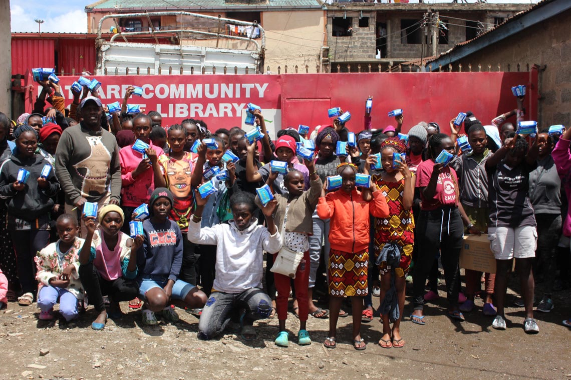 Bildung in der Mathare Community Center Library