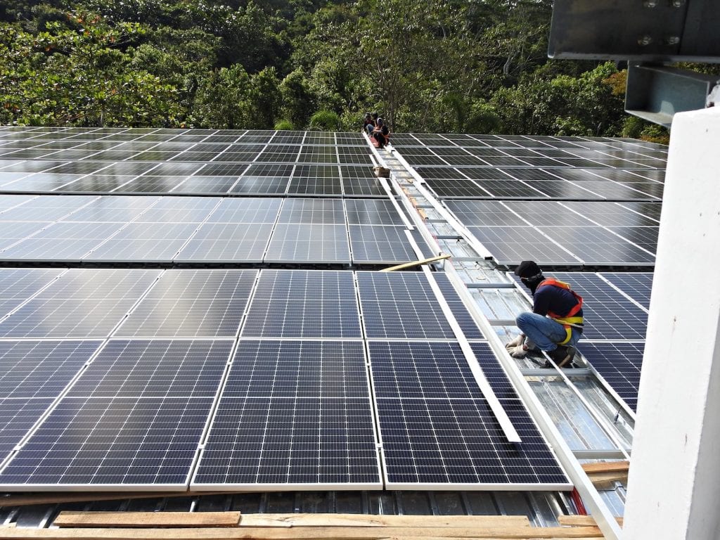 Solaranlage Borneo Orang Utan_ c Solar Power Indonesia