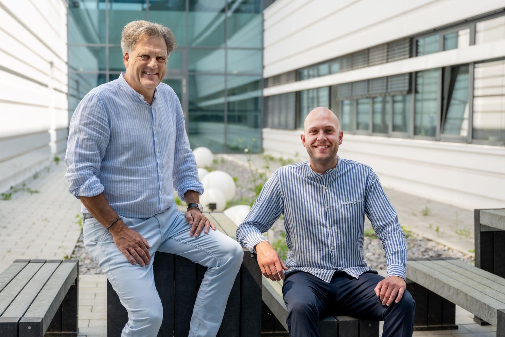 Ein Teil des Bochumer Forschungsteams: Klaus Gerwert (links) und Léon Beyer