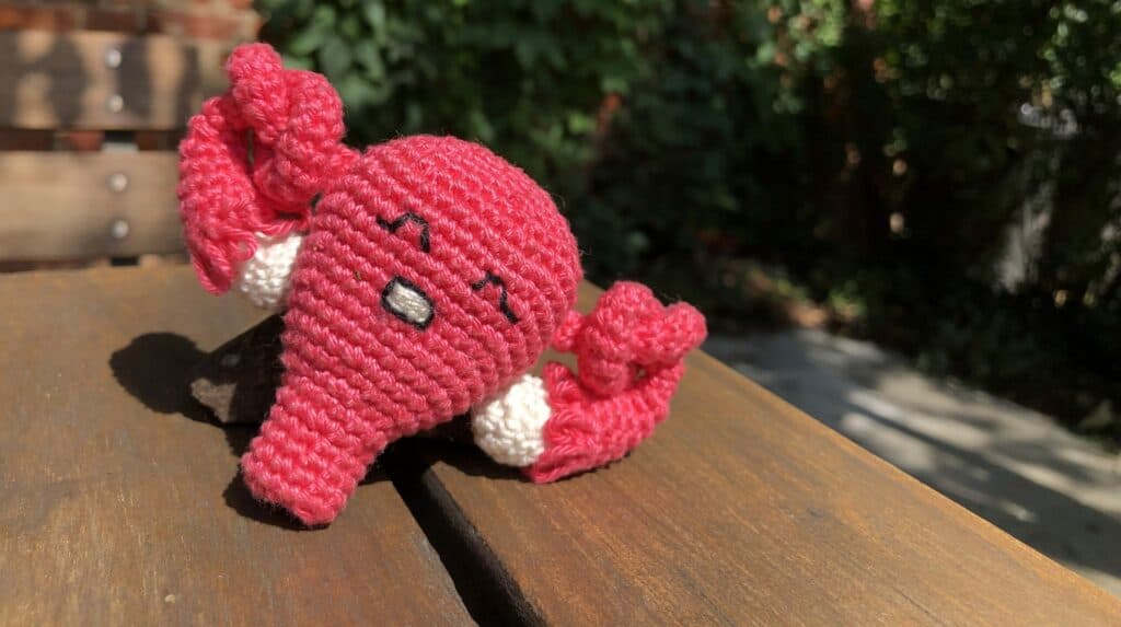 Während Personen mit Uterus in der Regel problemlos ein Rezept für klassische Verhütungsmethoden erhalten, ist die weibliche Sterilisation für viele Ärztinnen und Ärzte fast ein Tabuthema.
