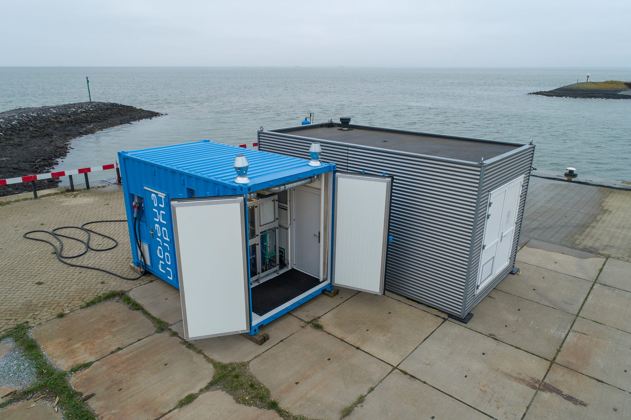 Eine Testanlage für grünen Wasserstoff aus Meerwasser auf Texel der Firma Schaeffler.
