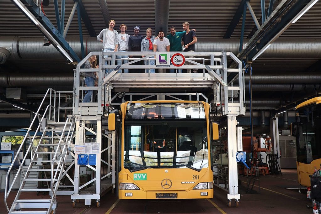 Der Solarwerkstattbus und das Projektteam