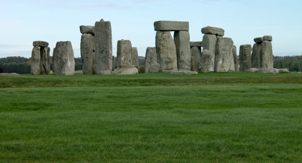stonehenge, Untersuchung von nicht-binären Menschen