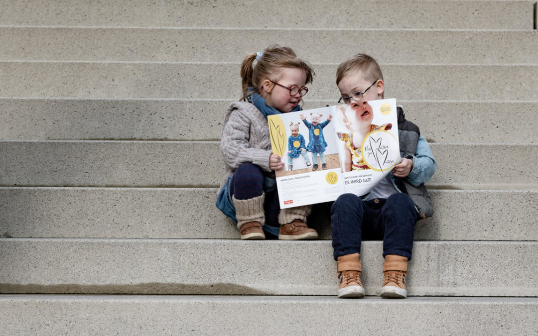 Ein Heft, das Eltern von Kindern mit Down-Syndrom Hoffnung gibt