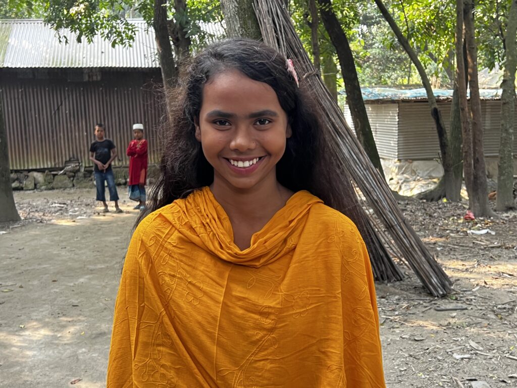 Die 16-jährige Mim Akhter rettet in Bangladesh als Schwimmlehrerin Leben