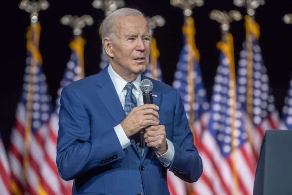 Mit dem Inflation Reduction Act bringt US-Präsident Joe Biden die Klima- und Sozialpolitik zusammen und leitet die US-Wirtschaft auf einen neuen Kurs.
