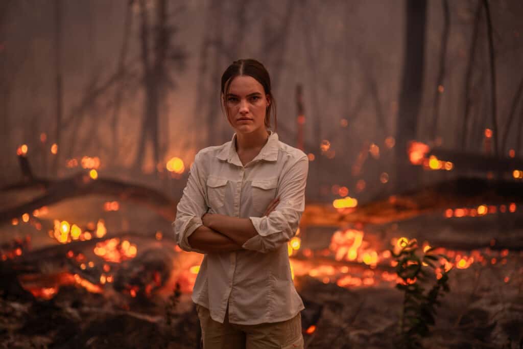 Louisa inmitten der Waldbrände: Der Regenwald am Wendepunkt / Quelle: Markus Mauthe