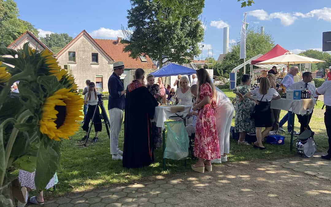 Pop-up-Hochzeit trauen 98 Paare aller Konfessionen