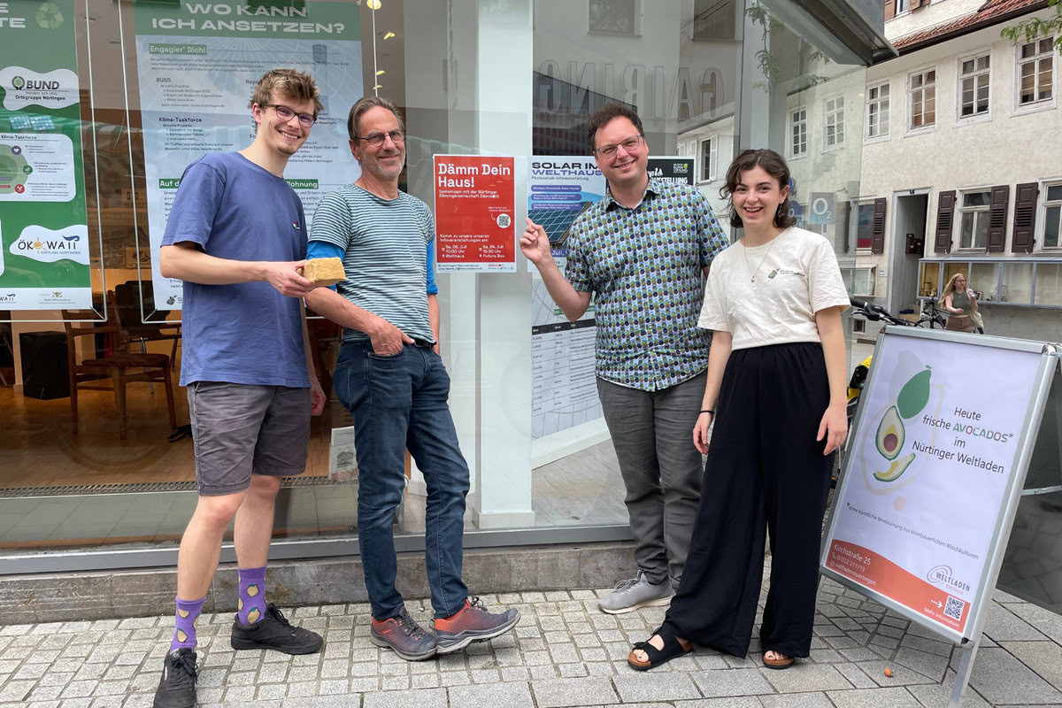 "Dämm_it" zielt darauf ab, mit nachhaltigen Dämmmaterialien Haus für Haus gemeinschaftlich im Eigenbau zu sanieren, um die Sanierungsquote zu erhöhen und die Nachbarschaften zu stärken.