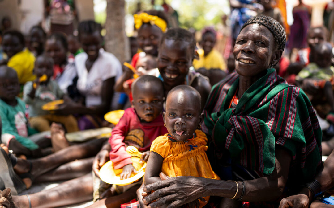 Besonderer Teller hilft Eltern in Uganda, ihre Kinder gesünder zu ernähren