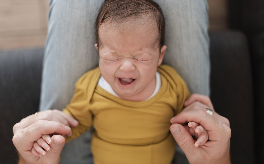 Wie Sozialarbeiter:innen Schreibabys und ihre Eltern unterstützen