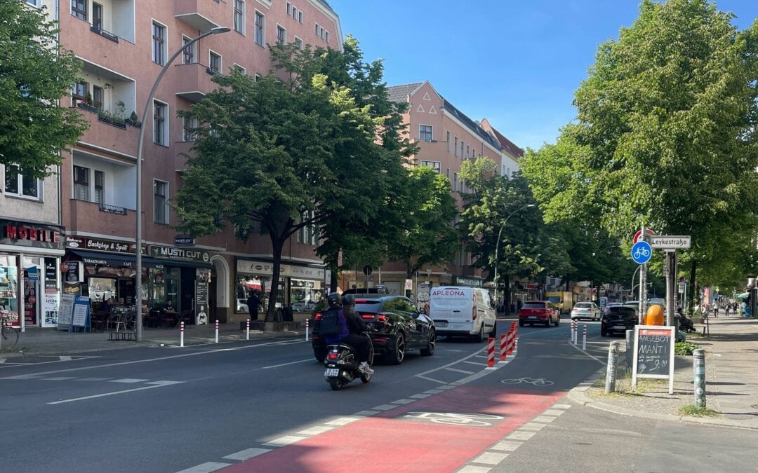 Berlin macht viel befahrene Straße sicherer für Radverkehr
