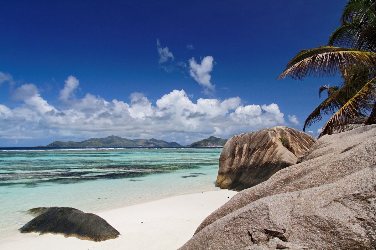 Die Insel Moyenne steht für einzigartige Biodiversität und eine besondere Geschichte. Heute ist sie der kleinste Nationalpark der Welt und ein Beispiel für sanften Tourismus.