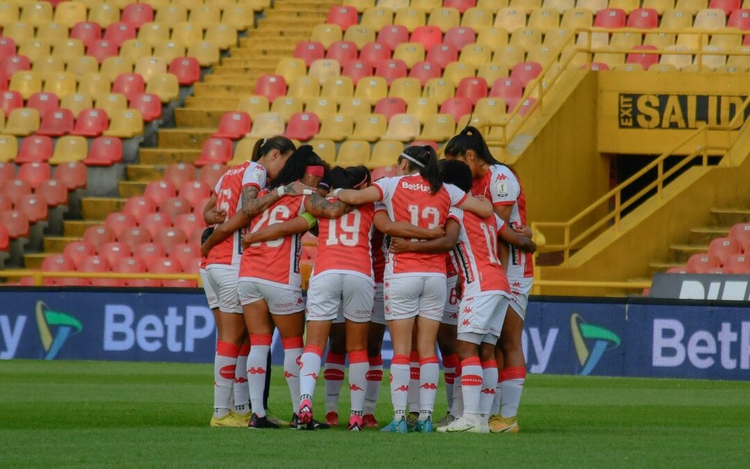 Frauenfußball: Kreuzbandriss im Takt des Zyklus