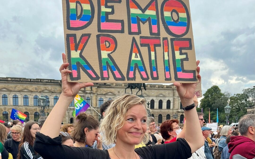Demokratie stärken: Julia Karnahl über politische Bildung und zukunftsfähige Beteiligung