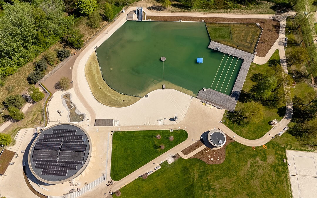 Deutschlands erstes klimaneutrales Naturbad eröffnet
