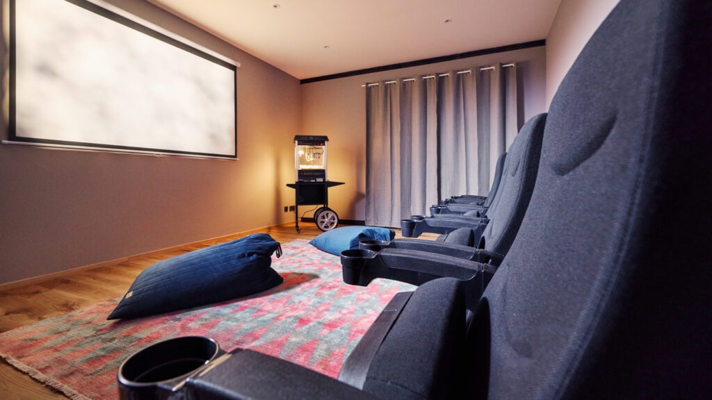 THV Bayern EG KINO 0104 02