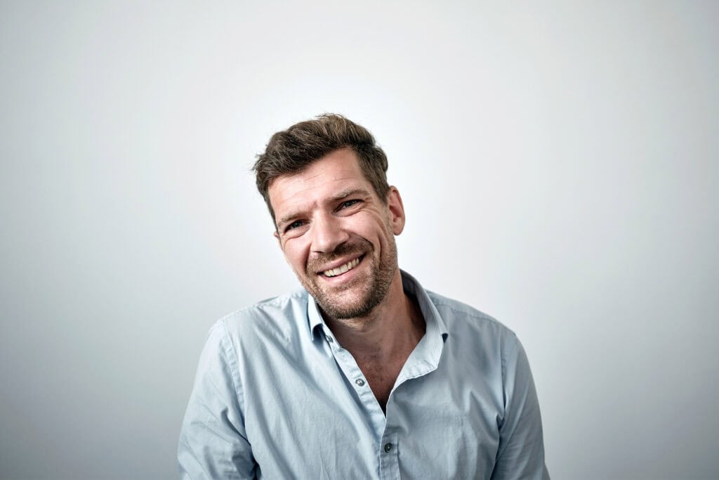 WEtell Gründer Andreas Schmucker im Interview; Copyright: WEtell