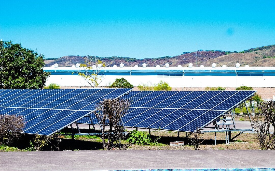 Solar-Boom in Afrika, Bibliothek in der U-Bahn