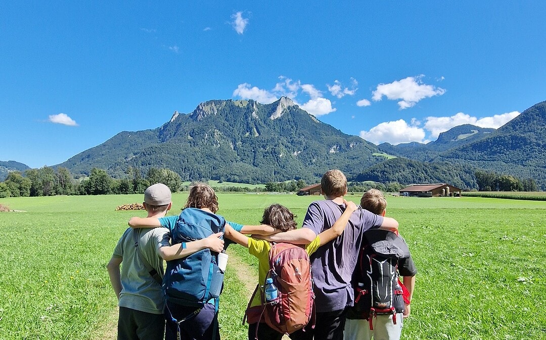 HERAUSFORDERUNG einfach machen: Bildung jenseits des Klassenzimmers