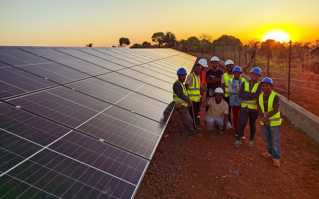 Madagaskar: So wurde die Armutsrate in Mahavelona durch grünen Strom halbiert
