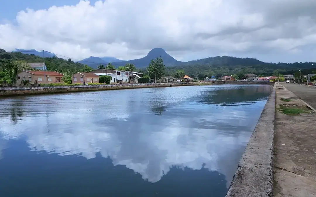 Inselbewohner erhalten Geld für Umweltschutz, immer mehr Hochschulabsolventen ohne Abitur
