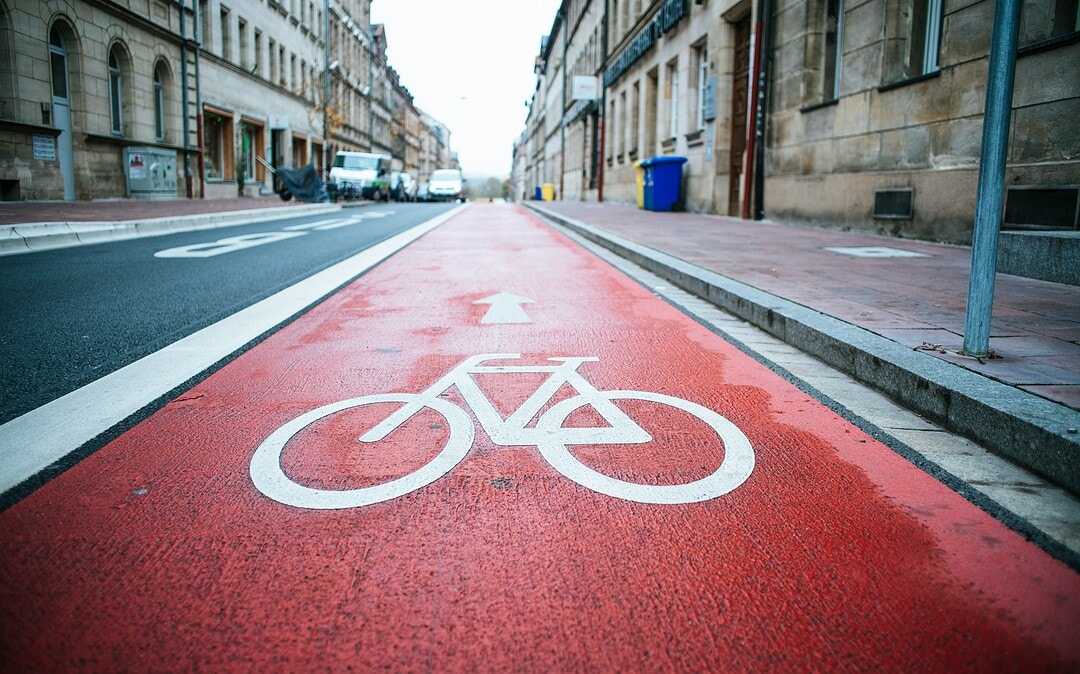 Fahrrad in Paris auf der Überholspur