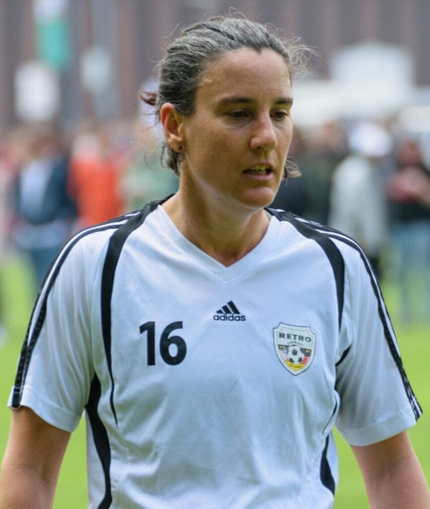 Birgit Prinz: Weltmeisterin, Vorbild und Wegbereiterin. Wie sie den Frauenfußball bis heute prägt.