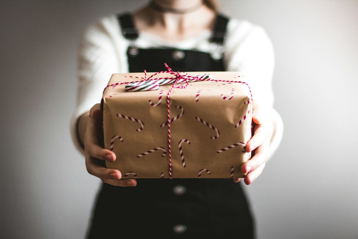Geburtstag, Weihnachten und Co.: Die richtigen Geschenke finden